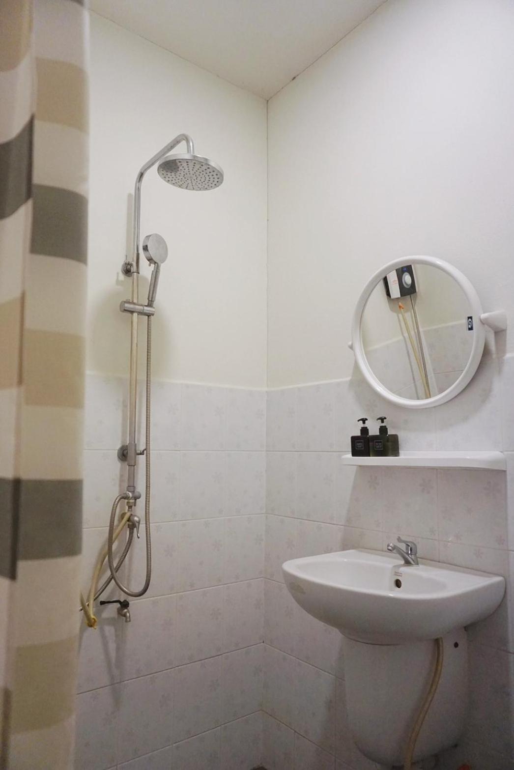 Manee Guesthouse And Record บ้านมานี Chiang Mai Zewnętrze zdjęcie