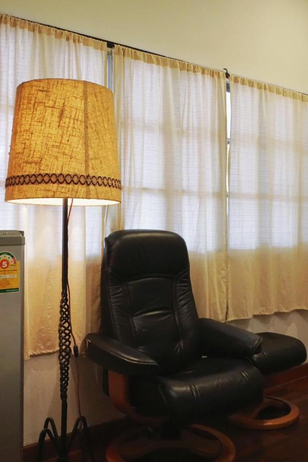 Manee Guesthouse And Record บ้านมานี Chiang Mai Zewnętrze zdjęcie