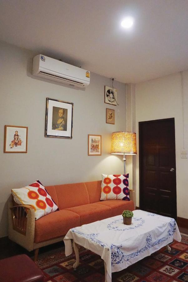 Manee Guesthouse And Record บ้านมานี Chiang Mai Zewnętrze zdjęcie
